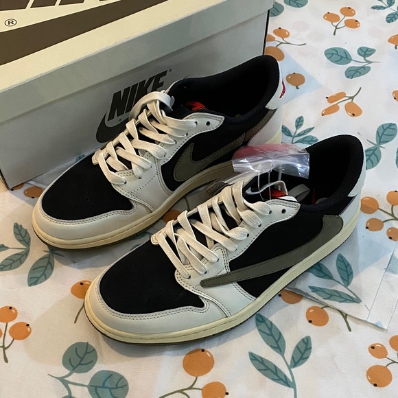 Nike Other - Jordan 1 Retro OG x Travis Scott Low Sneakers
